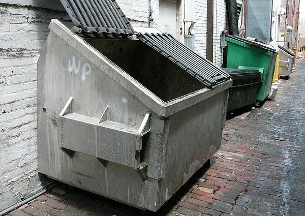 dumpster-640x480-43490403.jpeg