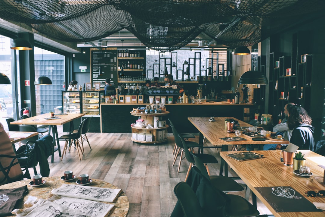 Global Coffee Spotlight: Top Trendy Cafés in NYC, Tokyo, & Paris
