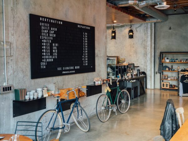 cafe-640x480-728975.jpeg
