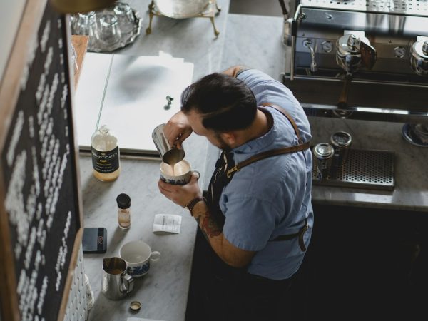 cafe-640x480-8018134.jpeg