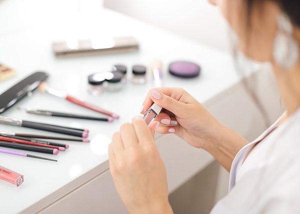 beauty-640x480-68718163.jpeg