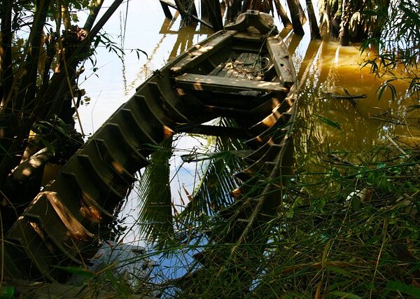 water-damage-640x480-62799694.jpeg