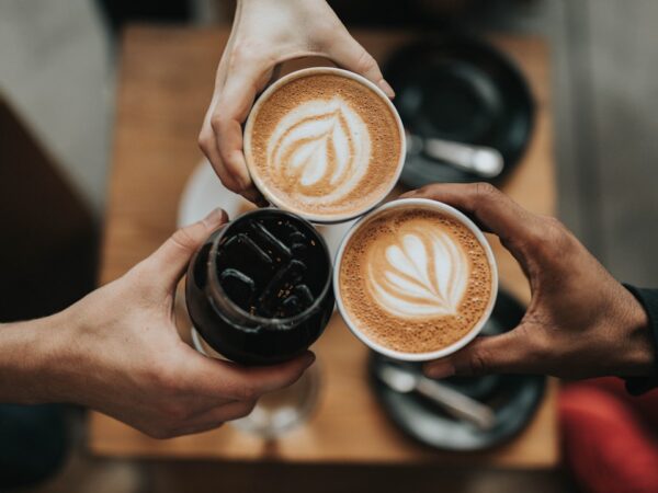 cafe-640x480-57903637.jpeg