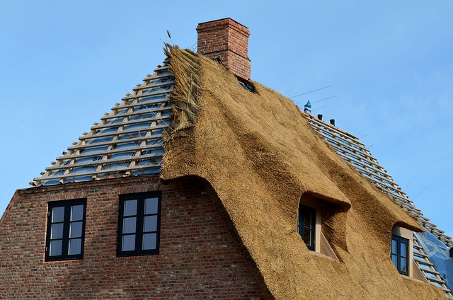 roofing-inspection-640x480-4314638.jpeg