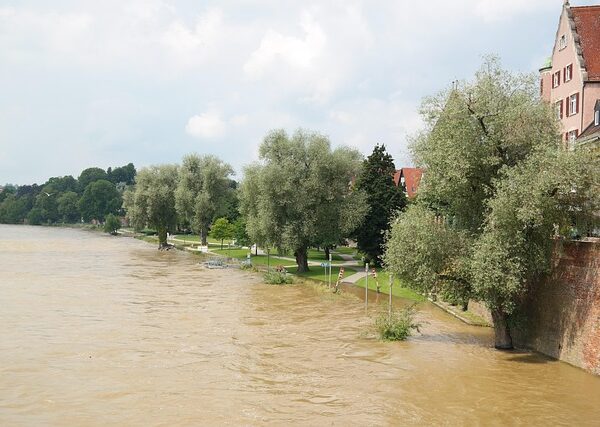 water-damage-640x480-90906016.jpeg
