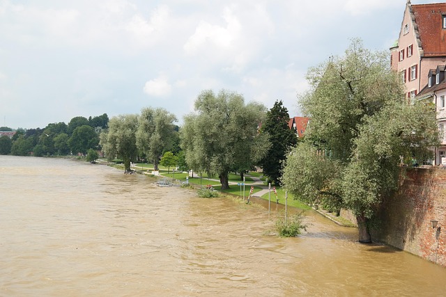 water-damage-640x480-90906016.jpeg