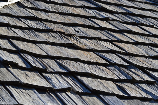 roofing-inspection-640x480-23510396.jpeg