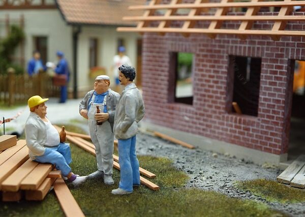 roofing-inspection-640x480-76166532.jpeg